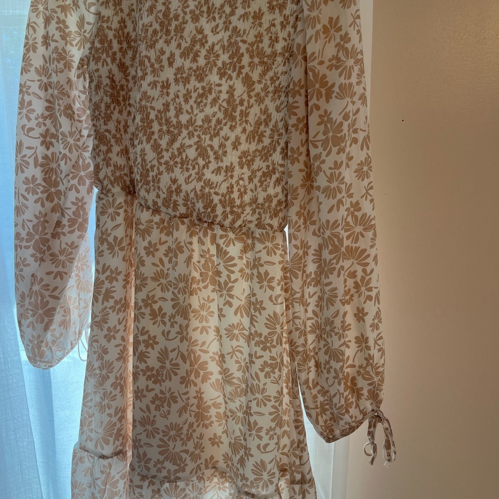 Womens Floral Long-Sleeve Tiered Dress - Cream & Brown